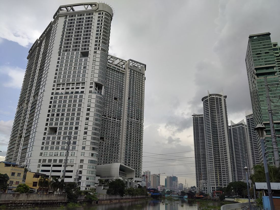 Makati skyline